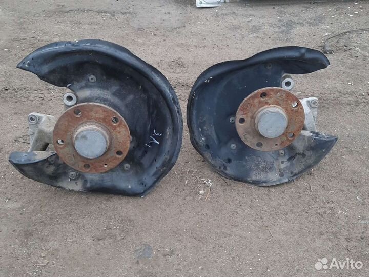 Задний кулак volkswagen passat cc