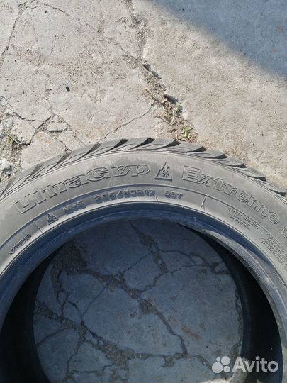 Goodyear UltraGrip Extreme 225/60 R17 99T