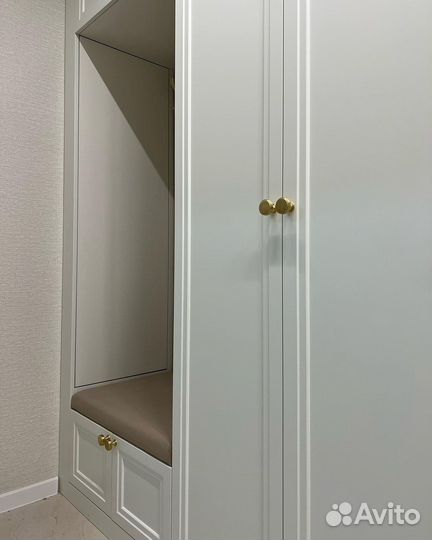 Шкаф купе с зеркалом