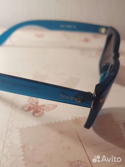 Солнцезащитные очки женские Swing
