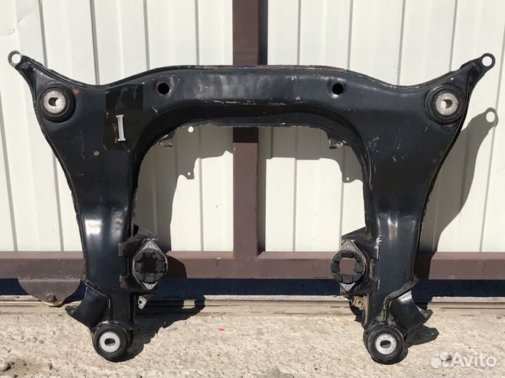 Подрамник передний Volkswagen Passat B5 3B2 2000