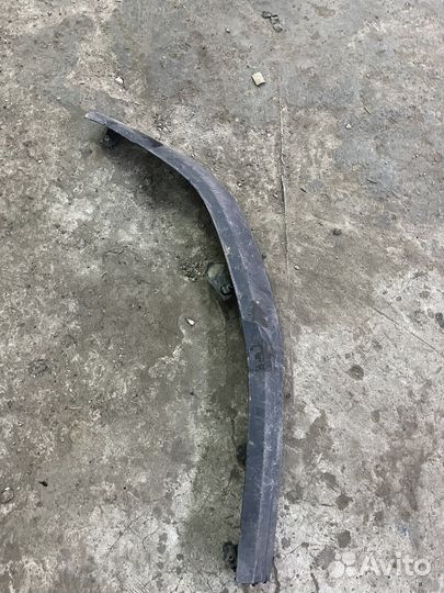 Губа на бампер toyota avensis рестайлинг