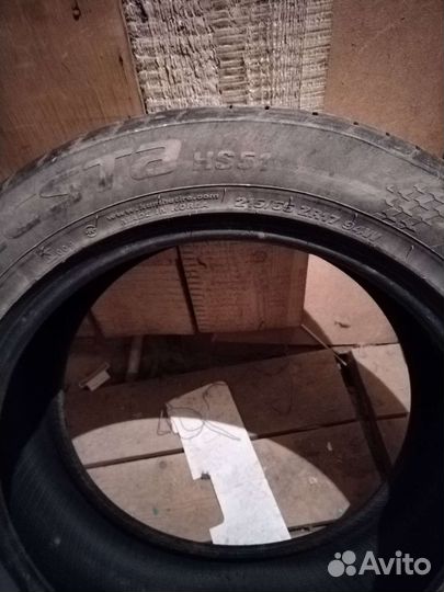 Kumho Ecsta HS51 215/55 R17