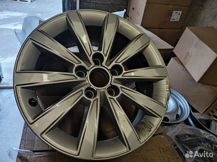 Диски Volkswagen R16 Литые 5x112 J7 HS1