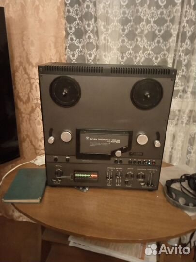 Катушечный магнитофон Електроника 004