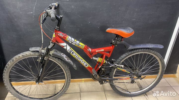 Велосипед Forward Benfica. колеса 26. скоростей 18