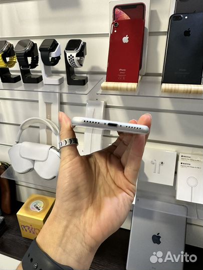 iPhone 8, 256 ГБ