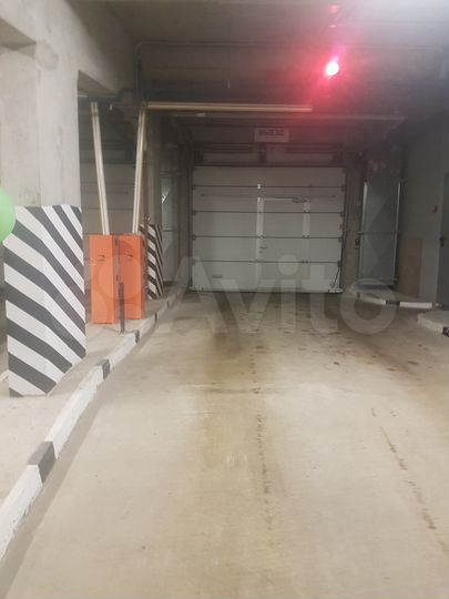 Машиноместо, 14 м²