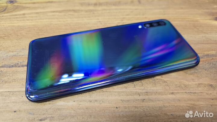 Samsung Galaxy A50, 4/64 ГБ