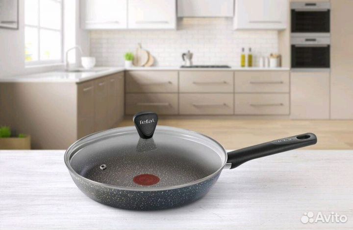Сковорода tefal новая с крышкой