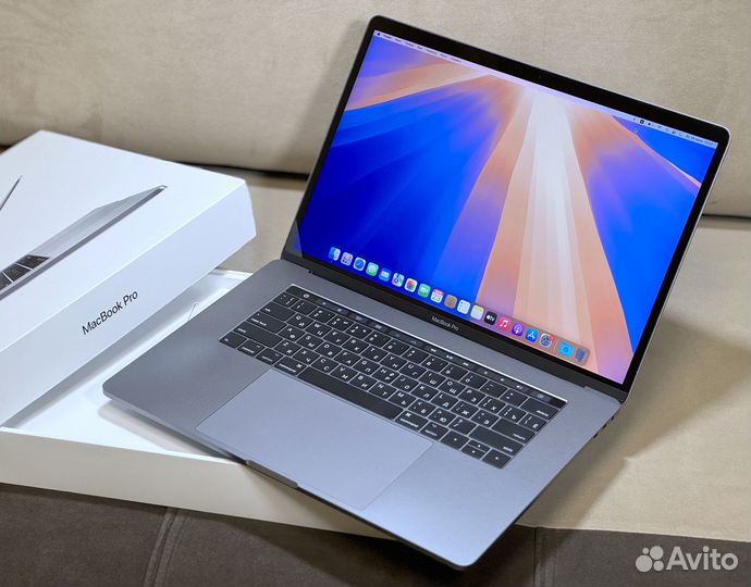 Apple MacBook Pro 15 2016 16/512GB (1 цикл)