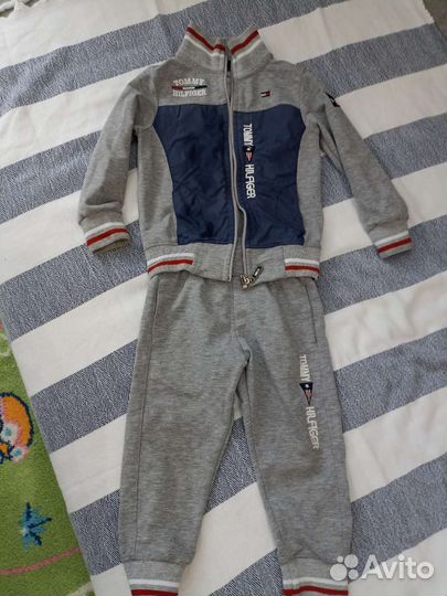 Спортивный костюм