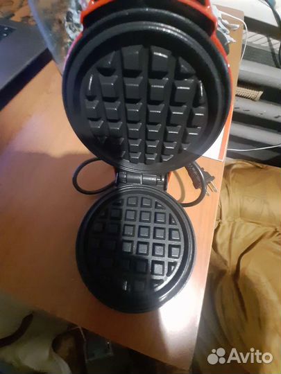 Электровафельница новая