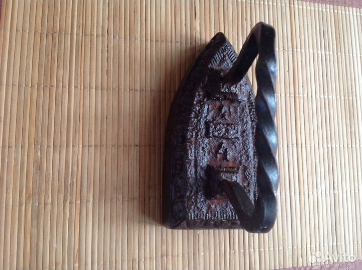 Утюг чугунный старинный