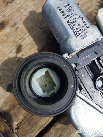 Стеклоподъемник задний правый Lexus Ls600Hl UVF46