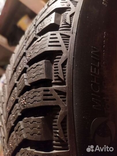 Michelin X-Ice North 4 255/50 R19