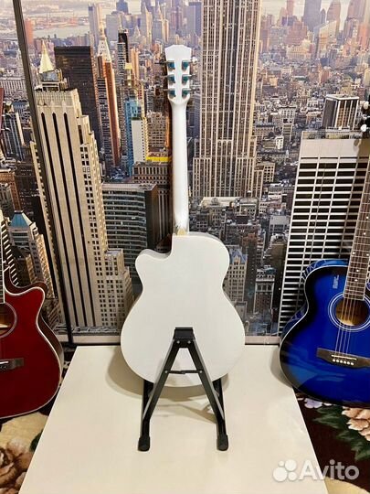 Гитара новая