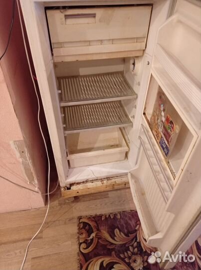 Холодильник бу рабочий