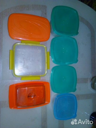 Емкости 6шт и масленка (пакетом)