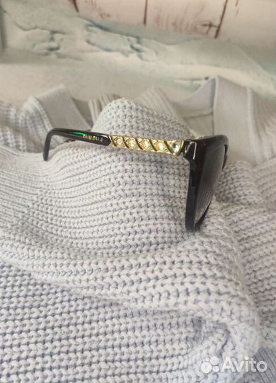 Солнцезащитные очки miu miu