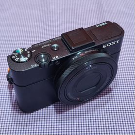 Компактный фотоаппарат Sony DSC-RX100 M2