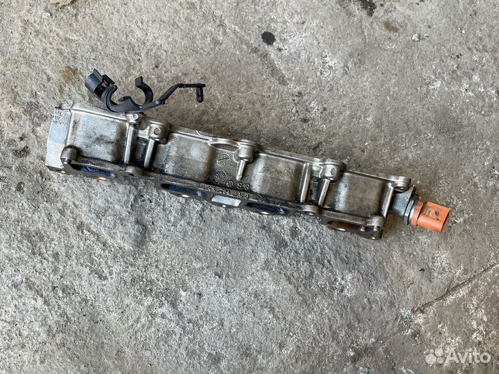 Топливная рампа Volkswagen Golf VI(6) 2008-2012г