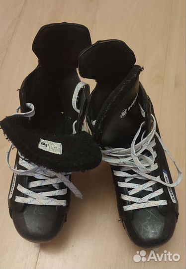 Коньки хоккейные