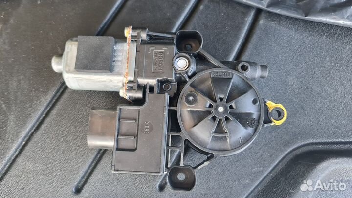 Моторчик стеклоподъемника bmw 640d gt