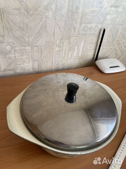 Кастрюля чугунная новая СССР 4л