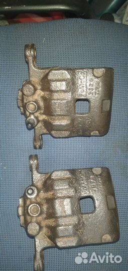 Суппорта Ford Fiesta 1 766 808, 1 766 840