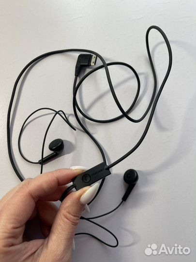 Наушники на телефон