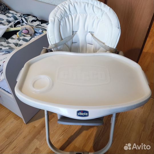 Стульчик для кормления Chicco Polly Magic