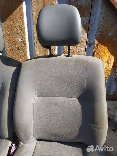 Сидения пара Renault Logan