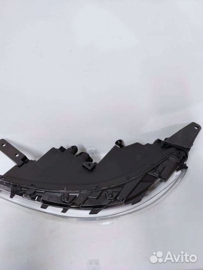 Фара правая Kia Soul 92102J2021