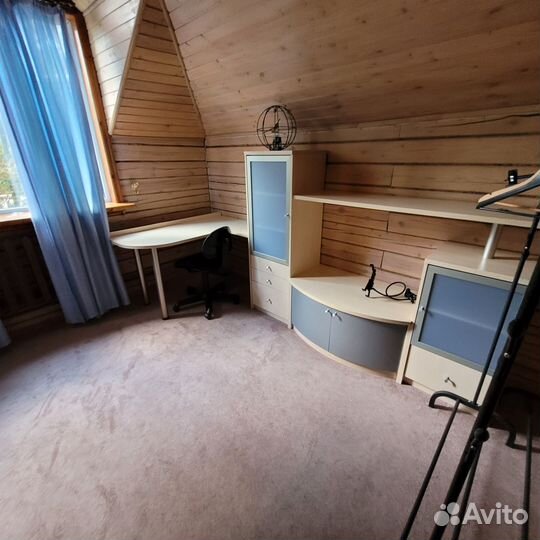 Мебель в детскую комнату