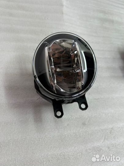 Фара противотуманная передняя левая Toyota Camry