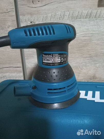 Эксцентриковая шлифмашина Makita BO5031K