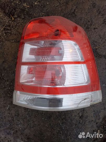 Фонарь задний правый opel zafira