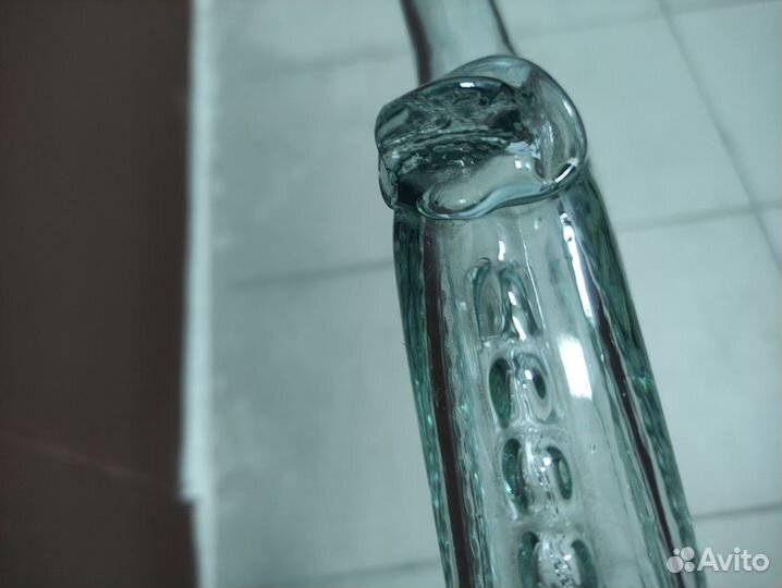 Бутылка стеклянная в форме меча