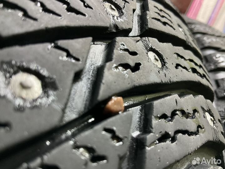 Nokian Tyres Hakkapeliitta 8 215/60 R16