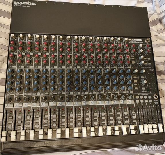 Микшерный пульт 16 каналов Mackie CR1604-VLZ