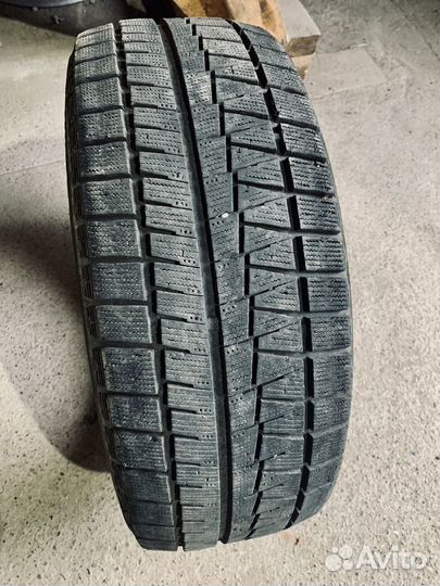 Bridgestone Blizzak Revo GZ 205/55 R16