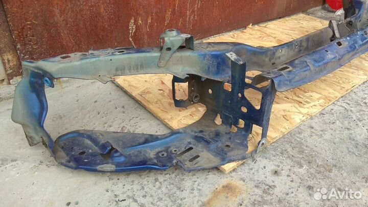 Передняя панель, усилитель бампера Volvo V50 S40