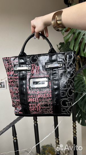 Сумка guess черная винтаж розовый принт ориг