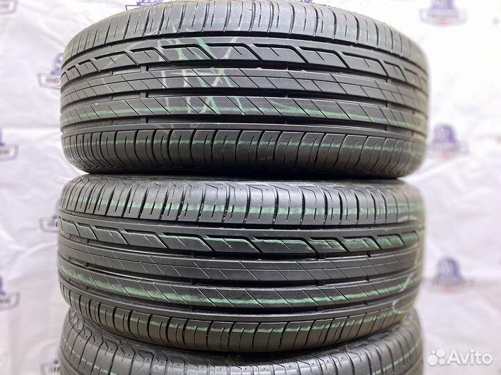 Bridgestone Turanza T001 215/60 R17