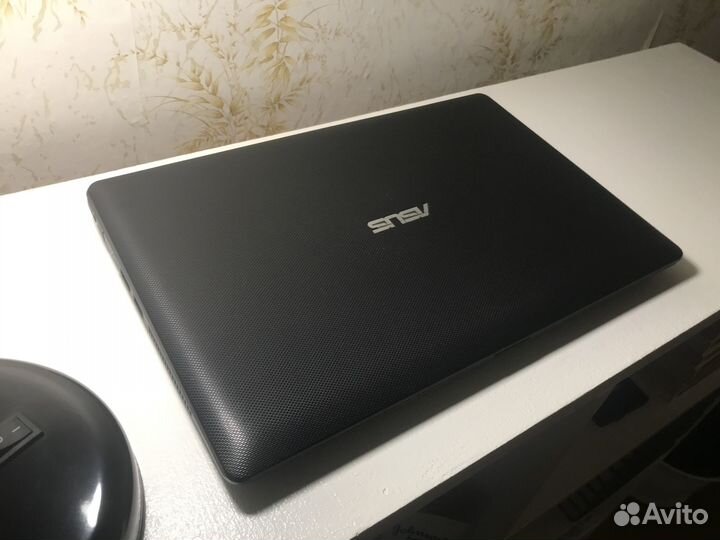 Нетбук asus X200MA