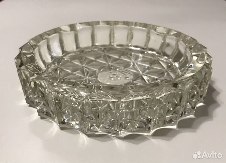 Ваза стекло и стопки. Пепельница