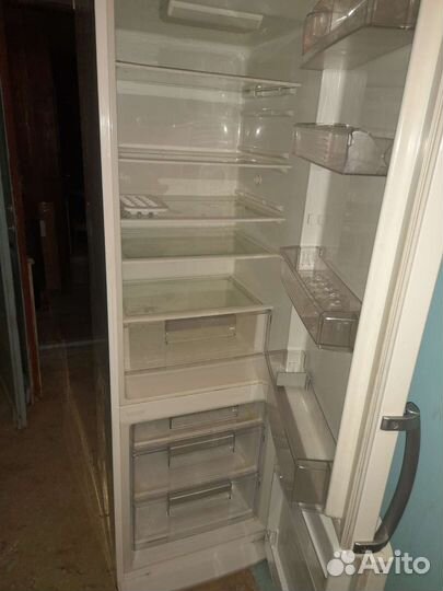 Холодильник бу LG