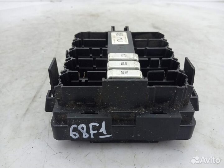 Блок предохранителей Cadillac Escalade