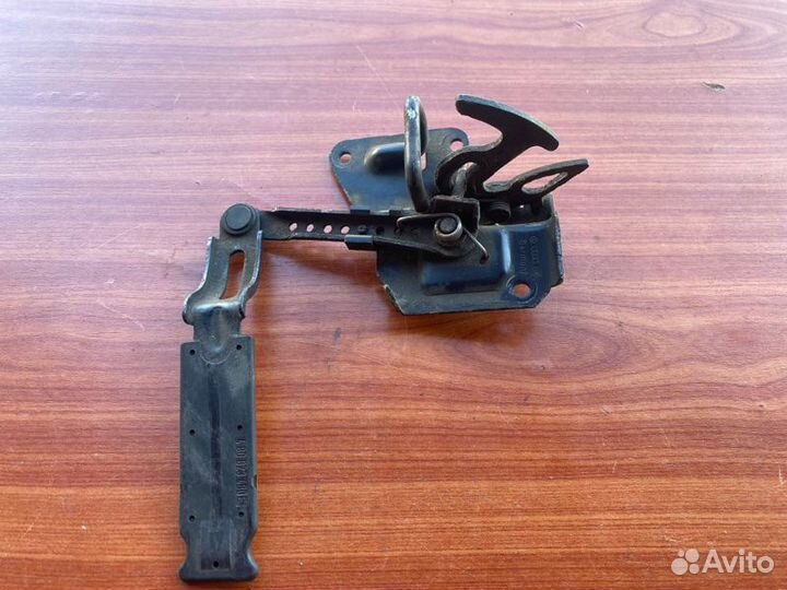 Замок капота Audi C6